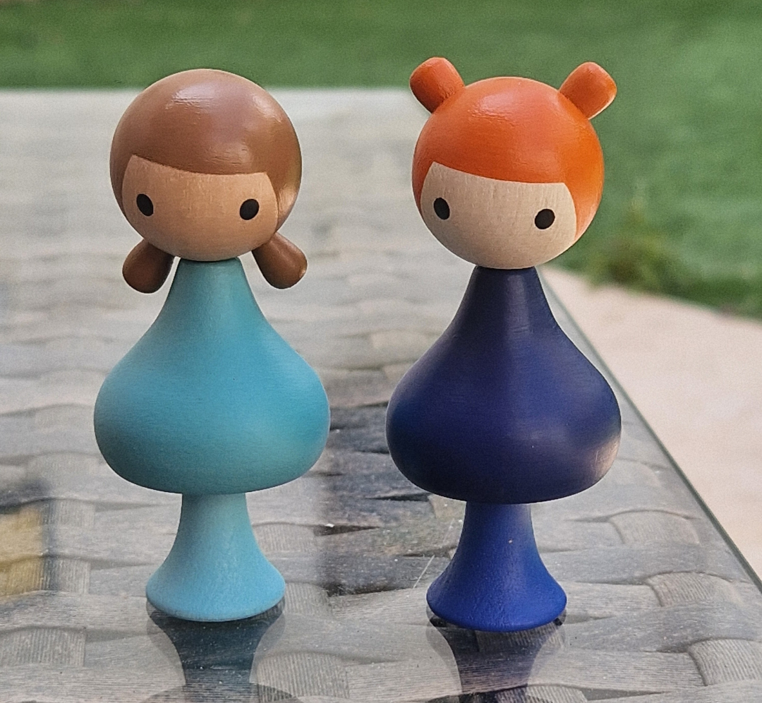 Annie & Sophia - CLiCQUES - Figuras de madera