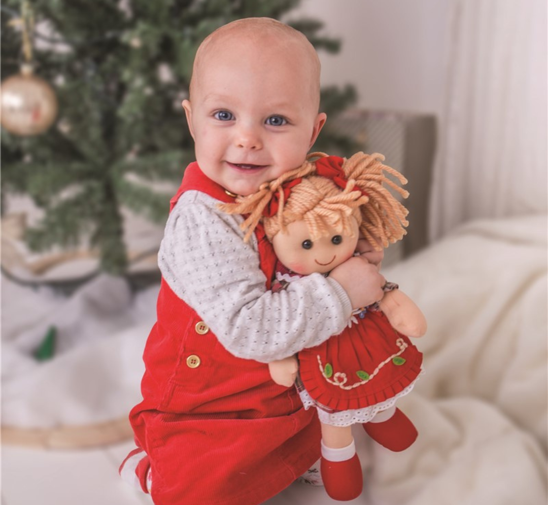 Mandie - Muñeca de tela mediana